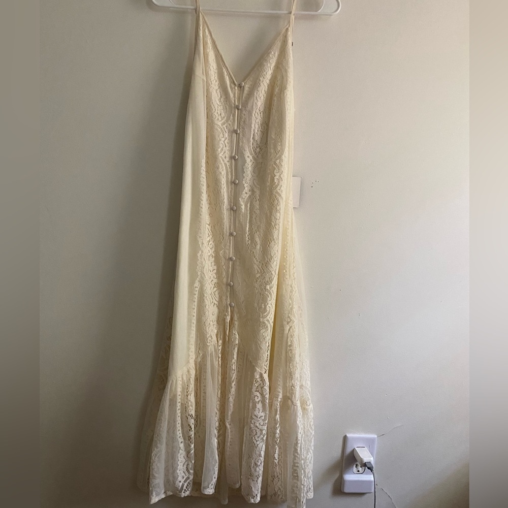 Lulus offwhite lace dress
